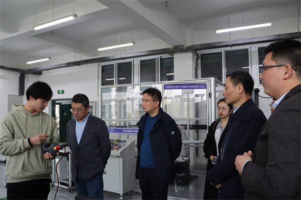 龙8-long8(国际)唯一官方网站